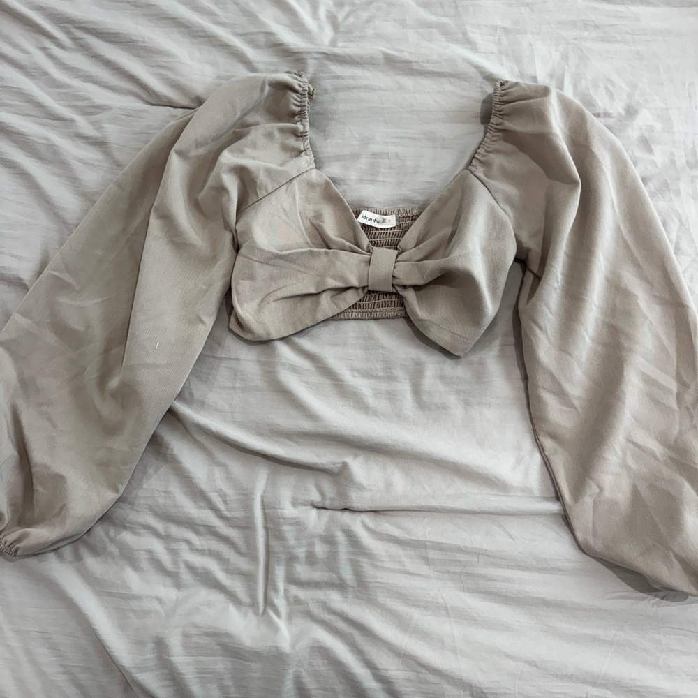 Chic Beige Puff Sleeve Crop Top